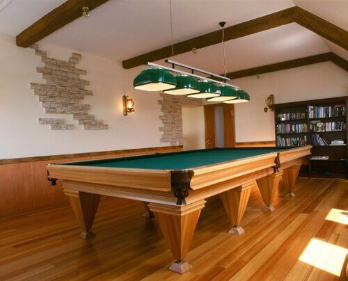 Ремонт бильярдного стола